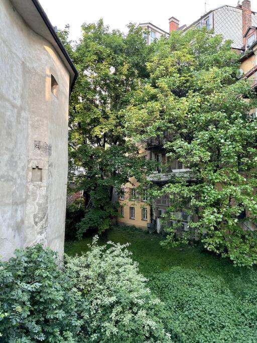 Luxurious And Royal Apartment In The Old Town 布拉迪斯拉发 外观 照片