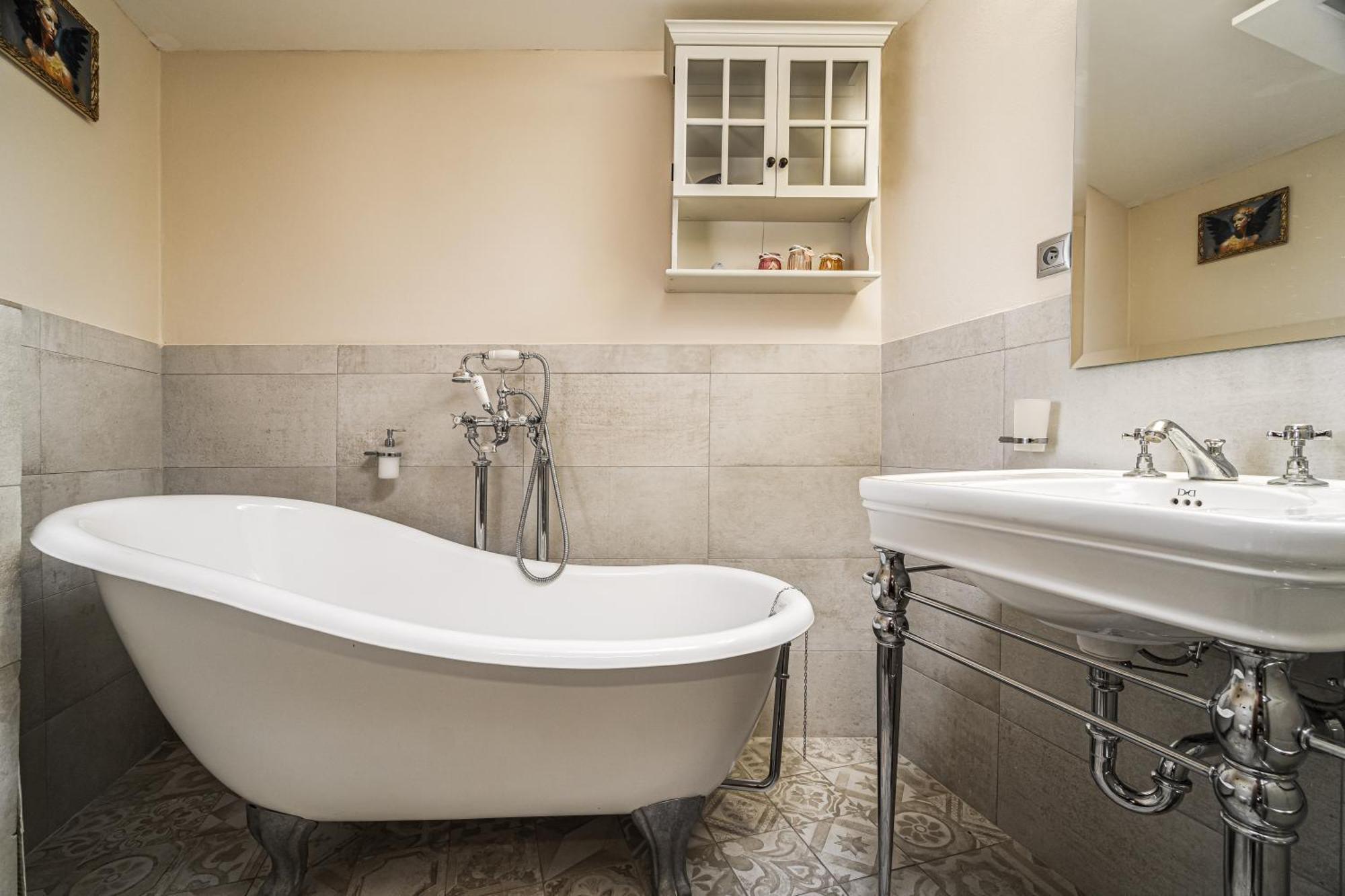 Luxurious And Royal Apartment In The Old Town 布拉迪斯拉发 外观 照片