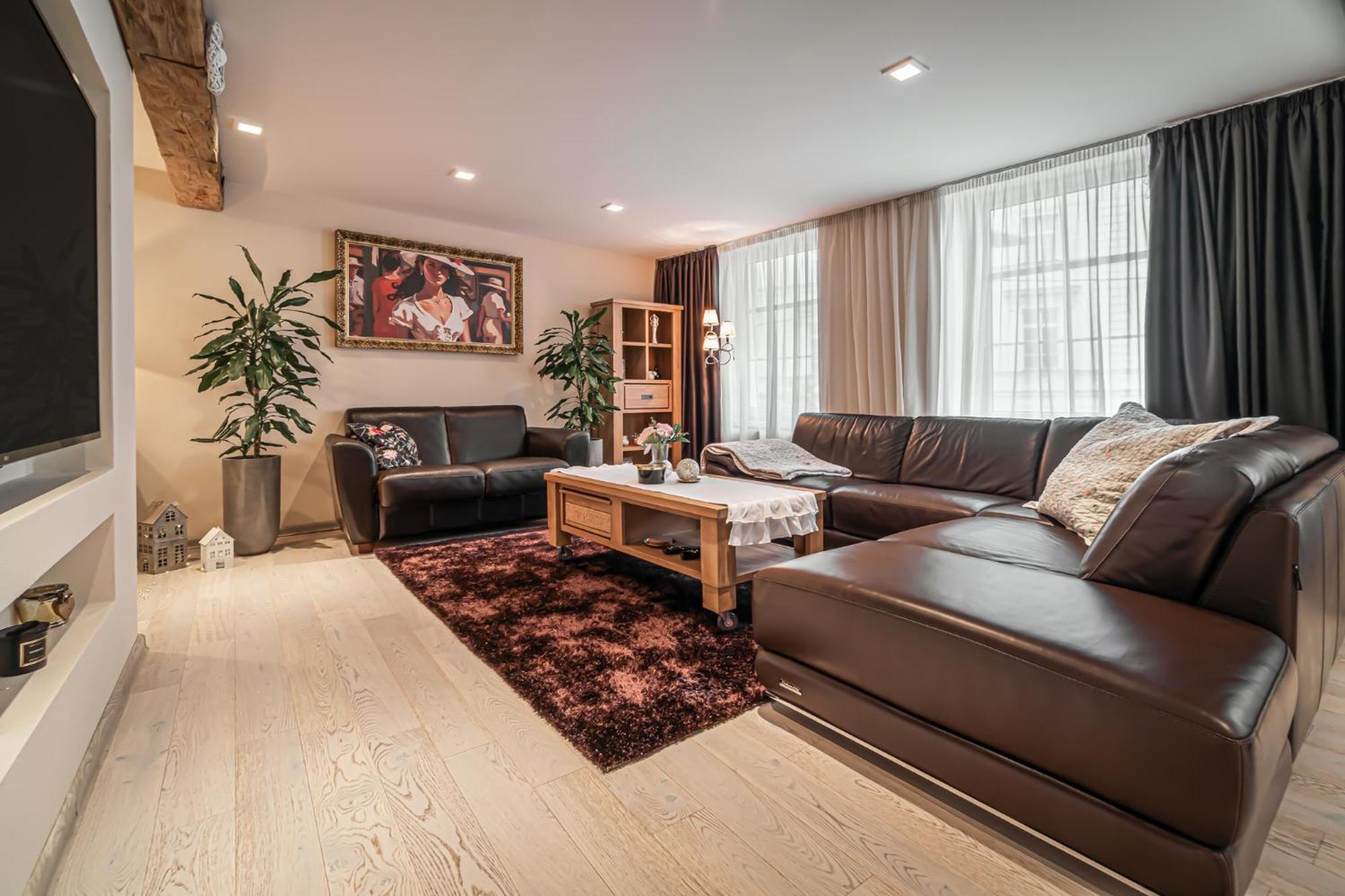 Luxurious And Royal Apartment In The Old Town 布拉迪斯拉发 外观 照片