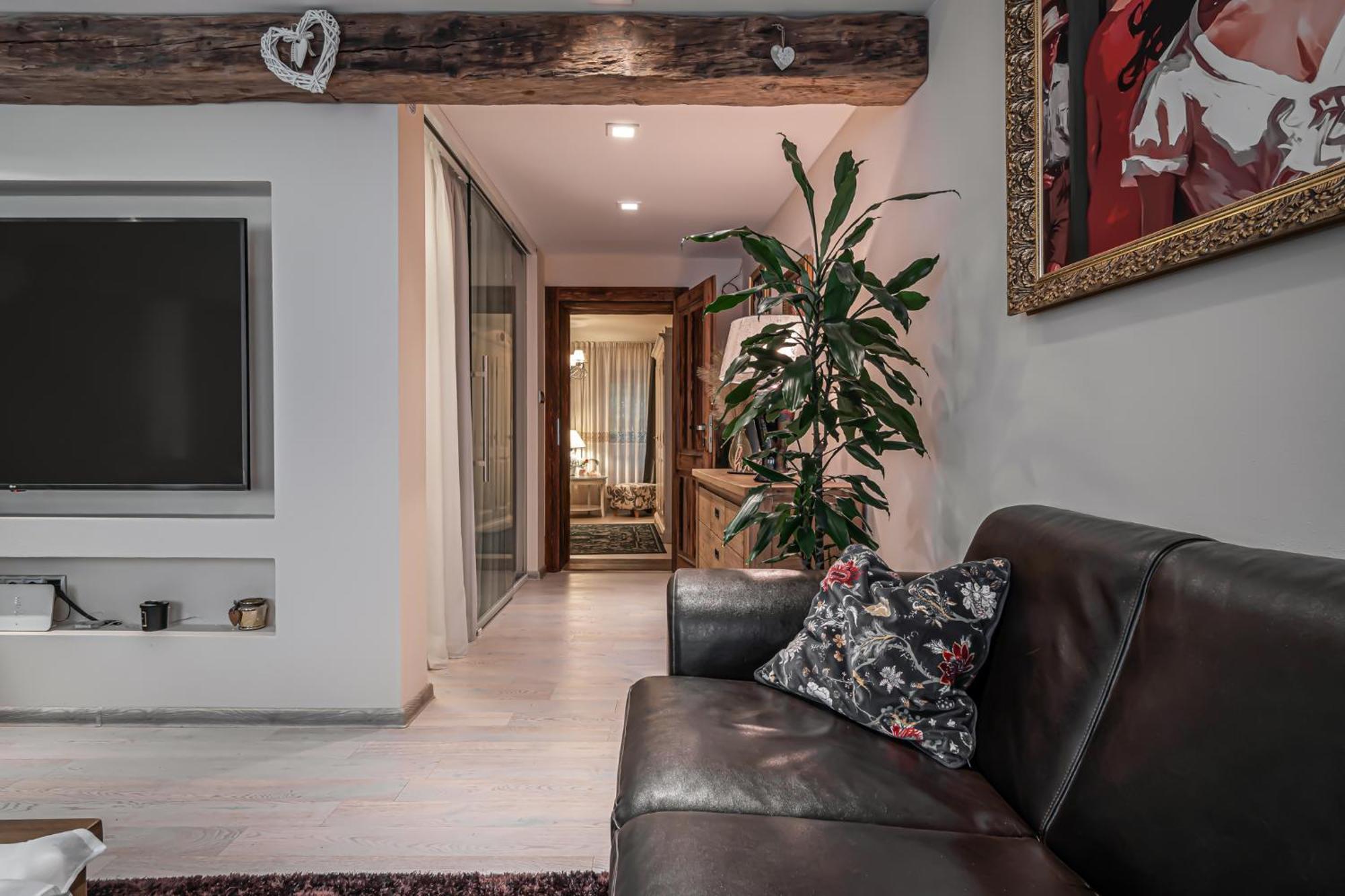 Luxurious And Royal Apartment In The Old Town 布拉迪斯拉发 外观 照片