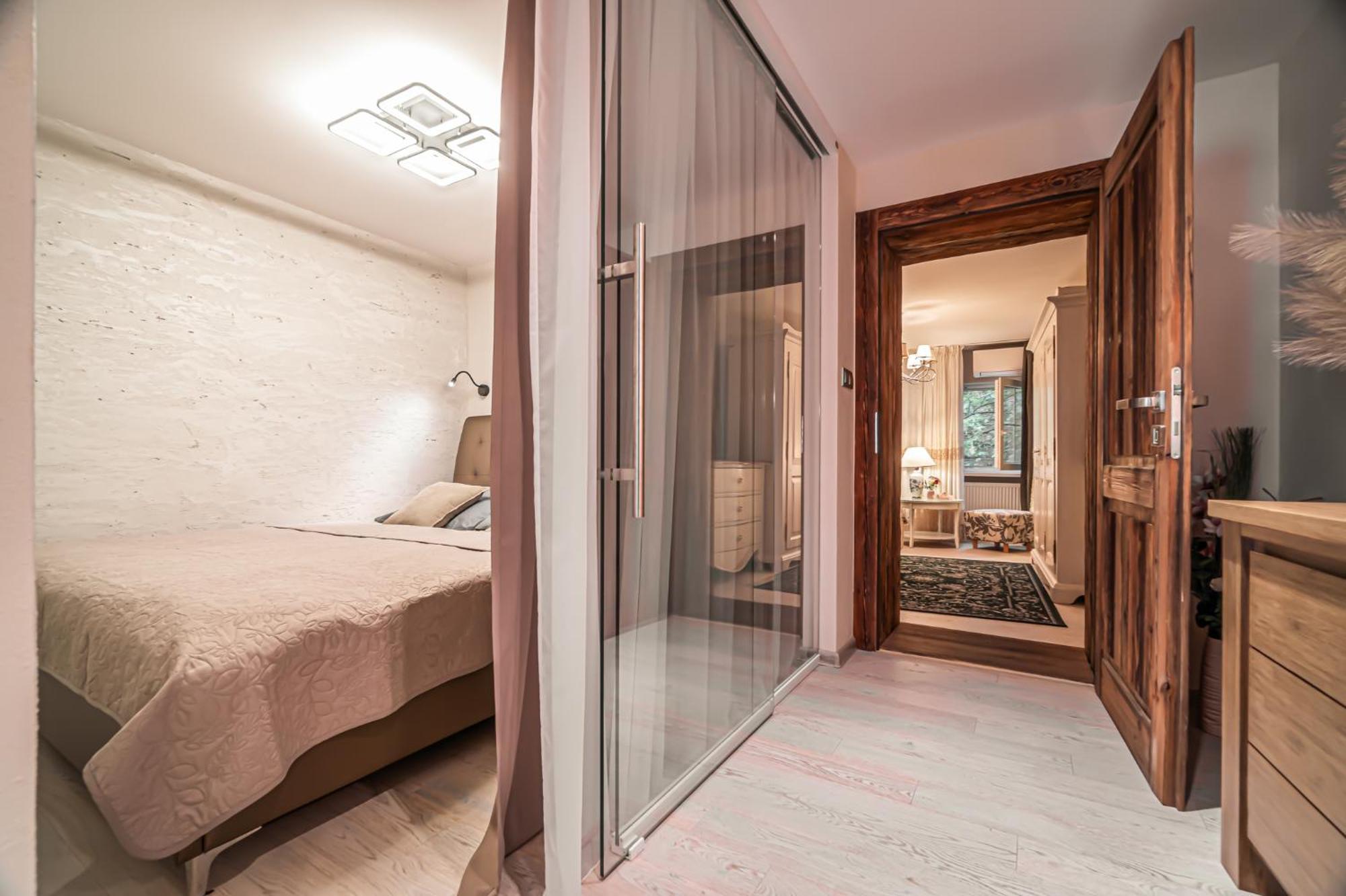 Luxurious And Royal Apartment In The Old Town 布拉迪斯拉发 外观 照片